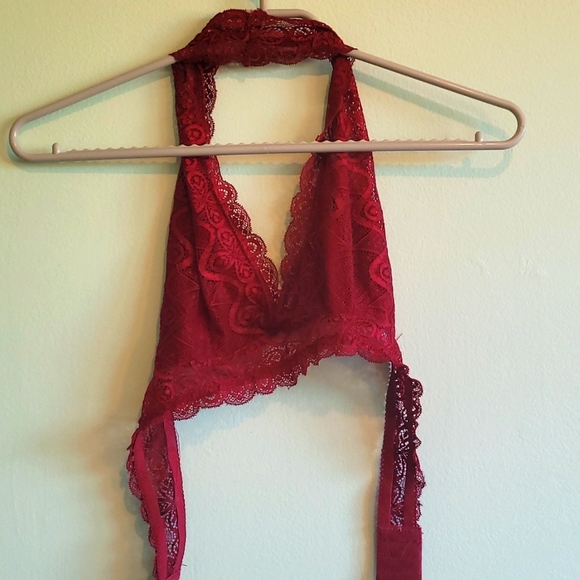 Halter neck bralettes - Picture 1 of 2